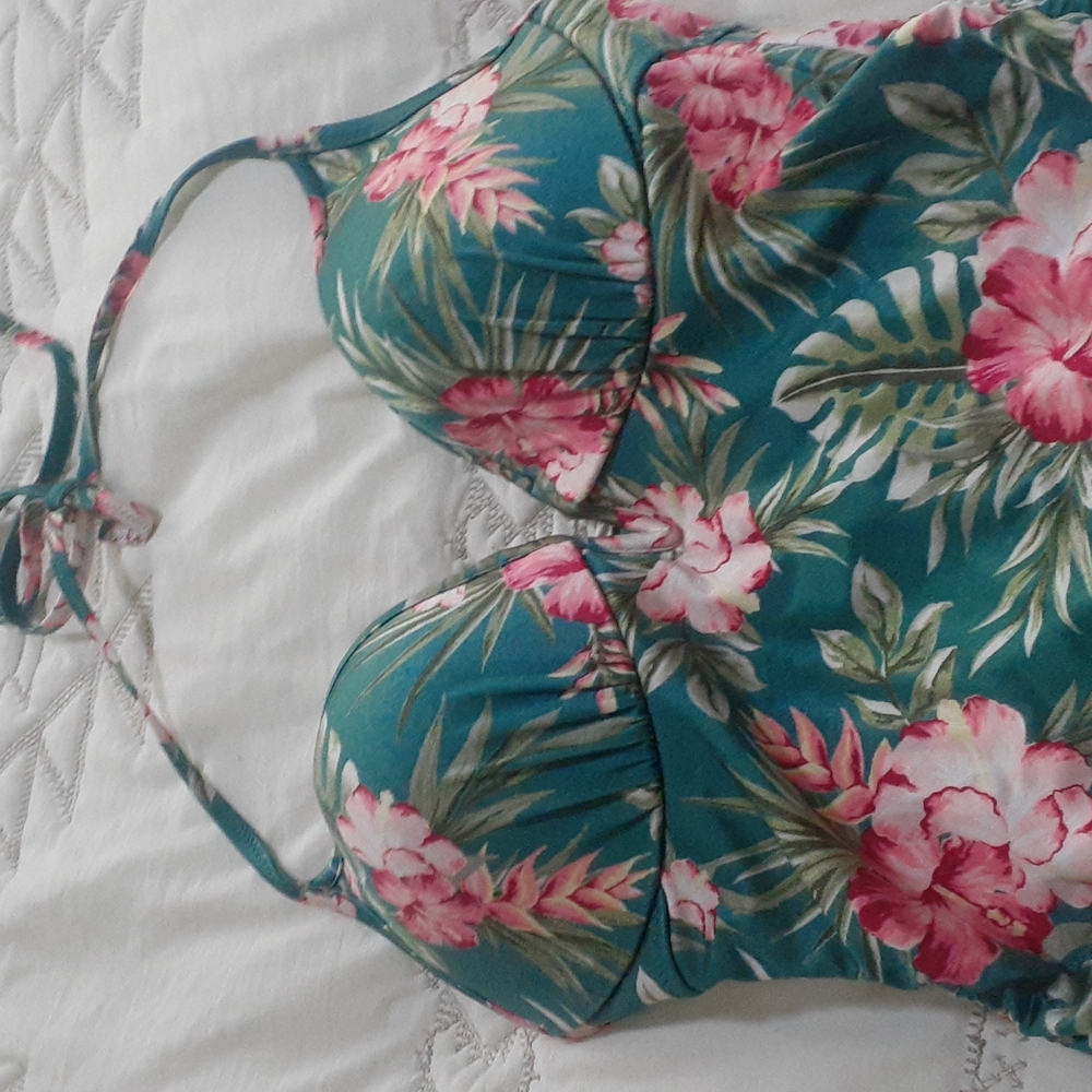 Shade and shore green floral one piece bathing suit size 34C - Picture 2 of 11